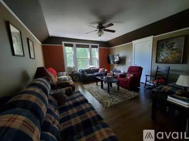Main picture of 1238 W Winnemac Ave