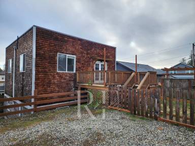 Main picture of 1762 NE Poulsbo Ave