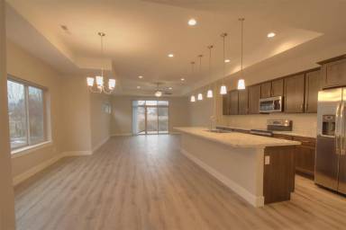 Main picture of 2758 Hamilton Way