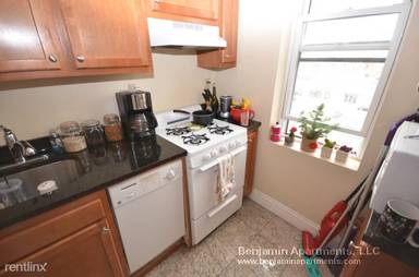 Main picture of 1193 Commonwealth Ave