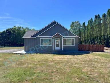 Main picture of 225 NE Lucas Rd