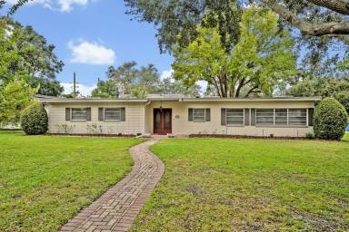 Main picture of 1203 Lindenwood Ln