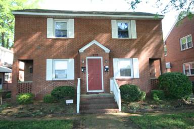 Main picture of 1406 W Chapel Hill St