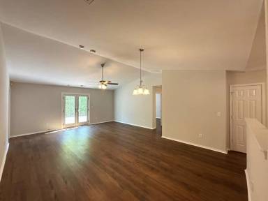 Main picture of 15732 Circlegreen Dr