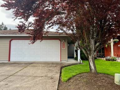 Main picture of 955 E Benjamin Ave