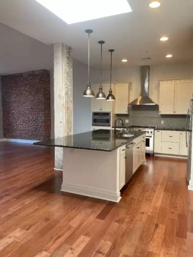 Main picture of 41 W Lemon St
