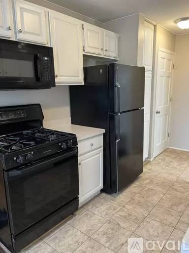 Main picture of 28446 Raleigh Crescent Dr