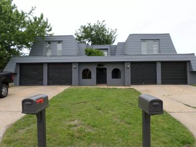 Main picture of 6805 Lancer Ln
