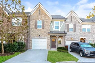 Main picture of 103 Hickory Station Ln