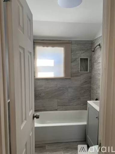 Main picture of 119 DuPont Pl