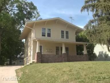 Main picture of 401 Pauline Blvd