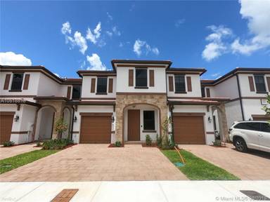 Main picture of 3416 W 100th Ter