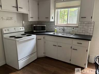 Main picture of 1720 Orchard St