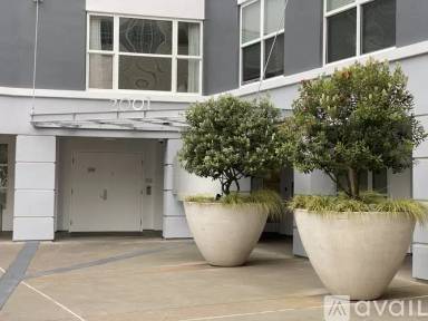 Main picture of 2001 McAllister St Apartments