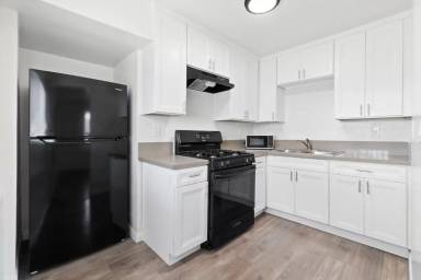 Main picture of 3756 Riviera Dr