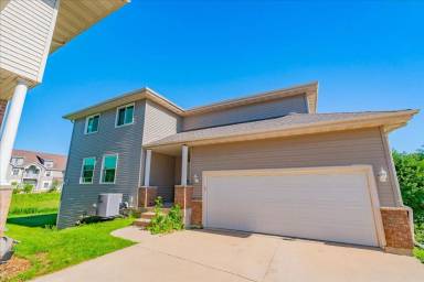 Main picture of 4022 Dolphin Dr