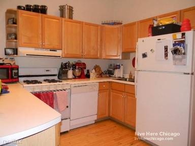 Main picture of 3216 N Racine Ave