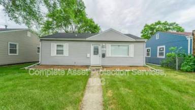 Main picture of 8312 Kennedy Ave