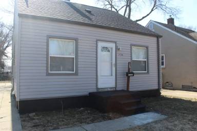 Main picture of 19208 Woodside St