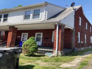 Main picture of 800 S 27th St