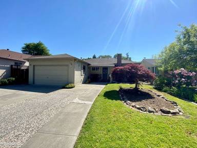 Main picture of 2400 Forest Ave