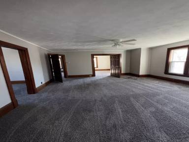 Main picture of 1344 S Green Rd