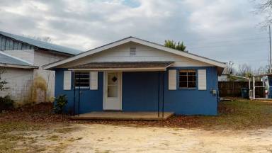 Main picture of 420 Mill Ave