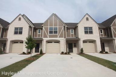 Main picture of 2002 Stephanie Ct