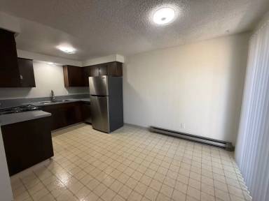 Main picture of 3408 E 18th St