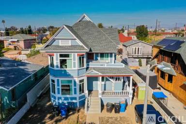 Main picture of 1237 W 25th St