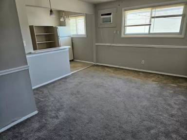 Main picture of MacArthur Ave 4027
