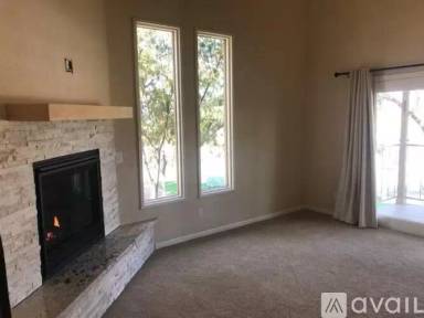 Main picture of 938 W Madera Ln