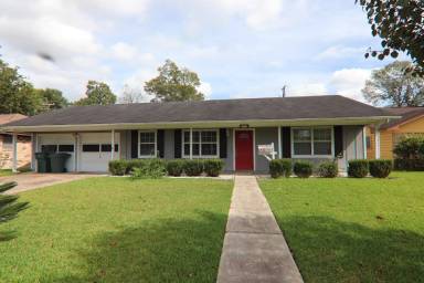 Main picture of 230 Sparrow Way