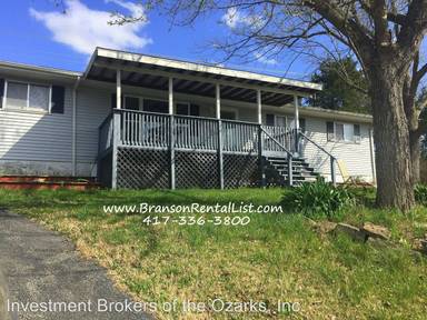 Main picture of 2360 Maple St