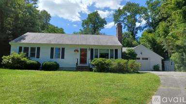 Main picture of 19 Monmouth Cir