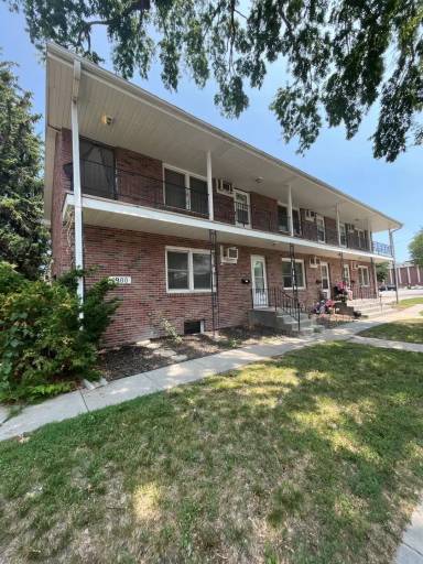 Main picture of 4900 Huntington Ave