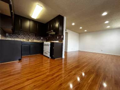 Main picture of 712 Porter St