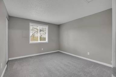 Main picture of 3660 SW 117th Ave