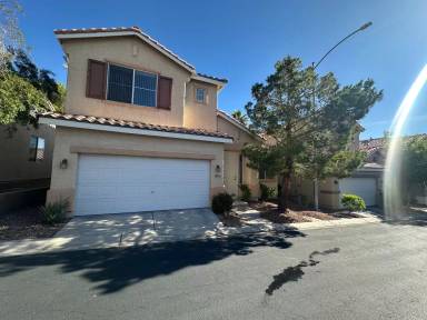 Main picture of 10404 Sloping Hill Ave