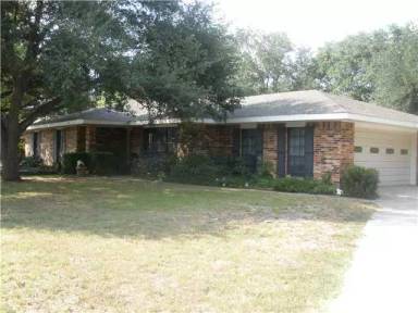 Main picture of 427 Connolly Cir W