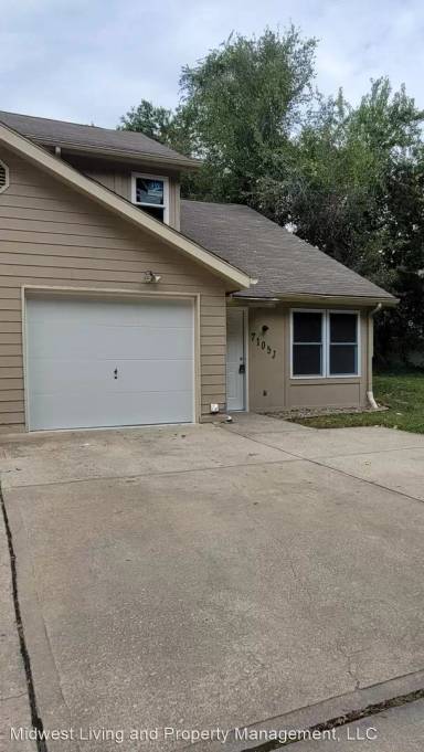 Main picture of 7105 Fulton Rd