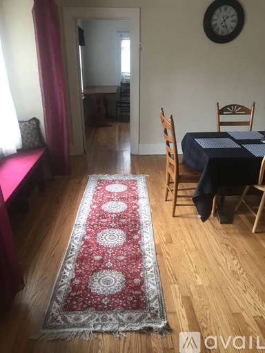 Main picture of 610 W Washington St