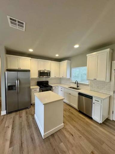 Main picture of 148 NE 15th St