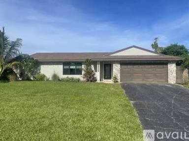 Main picture of 19930 Gardenia Dr