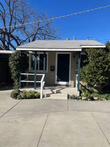 Main picture of 1853 Queensberry Rd