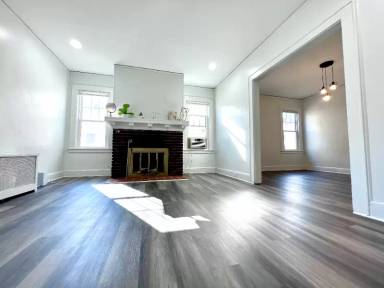 Main picture of 16 Bellair Pl