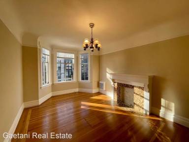 Main picture of 1608 1614 Larkin St