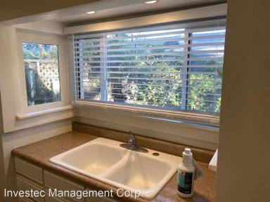 Main picture of 2217 Oak Park Ln