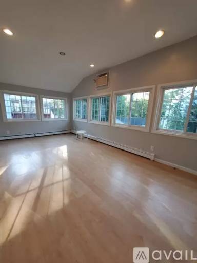 Main picture of 30 Kenmore St