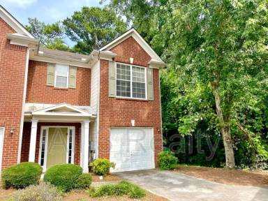 Main picture of 2706 Parkway Trl